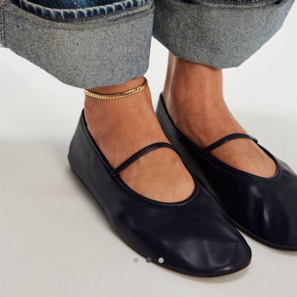 Jeffrey Campbell Black Ballet Flat NEW - Picture 1 of 3